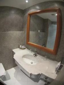 Holiday Service College & Diving - 22