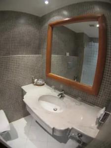 Holiday Service College & Diving - 8