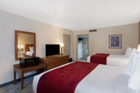 Ramada by Wyndham Kissimmee Gateway - 64