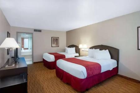 Ramada by Wyndham Kissimmee Gateway - 37