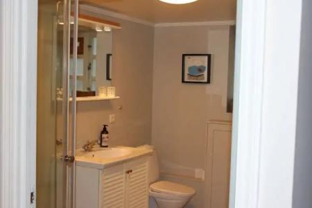 Grettir Guesthouse - 8