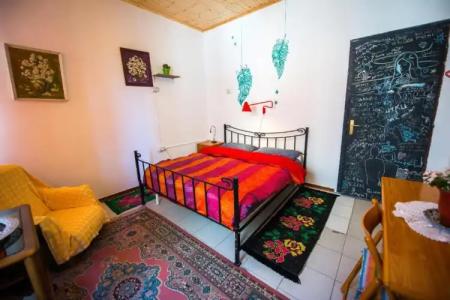 Shkodra Backpackers Hostel - Mi Casa Es Tu Casa - 35