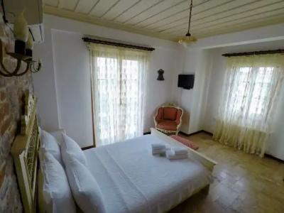 Tas Bahce Cunda - 3