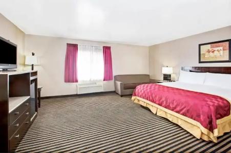 Ramada Marina Del Rey - 2