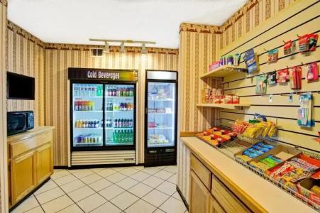 Ramada Marina Del Rey - 9