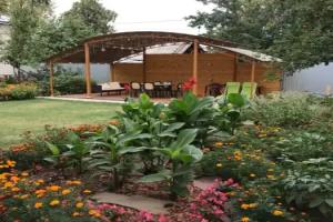 Na Kyizyil-Armeiskoy 17A Guest House