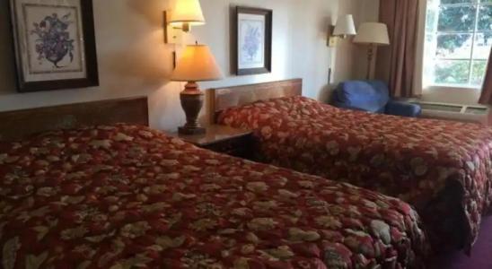 Sunset Manor Motel - 5