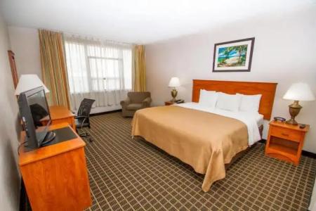 Clarion Inn & Suites Miami International Airport - 43