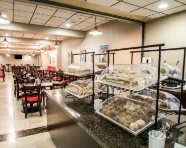 Clarion Inn & Suites Miami International Airport - 11