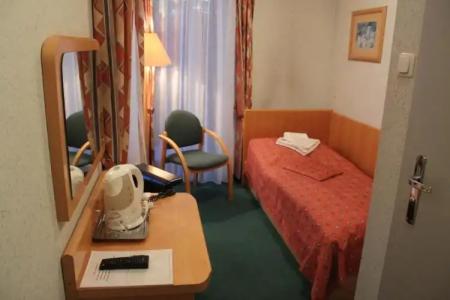 Farys - centrum Krynicy na wzgórzu wśród ciszy ze wspaniałymi tarasami widokowymi, sauna, jacuzzi, siłownia, prywatny parking za darmo dla naszych Gości - 34