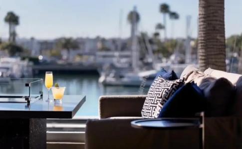 The Ritz-Carlton, - 9