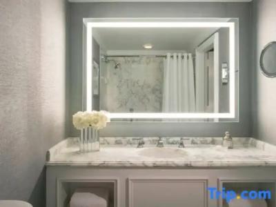 The Ritz-Carlton, - 61