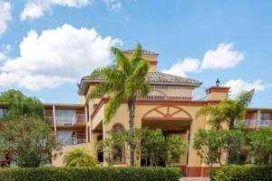 Howard Johnson by Wyndham Tropical Palms Kissimmee, Kissimmee