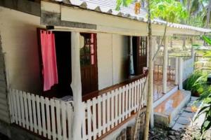 The White House, Koh Yao Yai