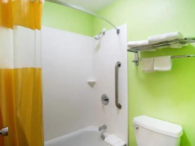 OYO Oklahoma City South I-35 and SE 29th - 8