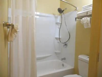 Grand Orlando at Universal Blvd - Shuttle to Theme Parks - 37