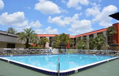 Grand Orlando at Universal Blvd - Shuttle to Theme Parks - 12