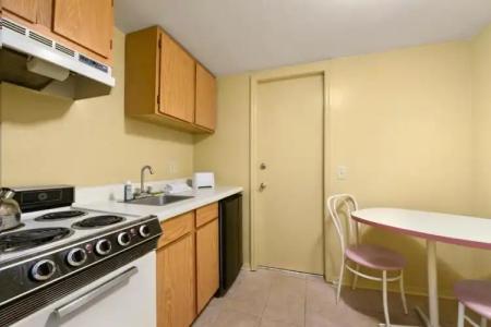 Travelodge Suites East Gate Orange - 57