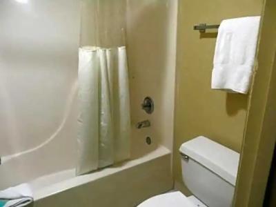 Travelodge Suites East Gate Orange - 60