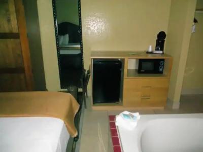 Travelodge Suites East Gate Orange - 39