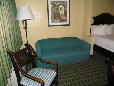 Travelodge Suites East Gate Orange - 35