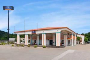 Howard Johnson by Wyndham Chattanooga Lookout Mountain I-24, Chattanooga