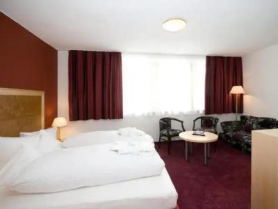 Amadeus Micheluzzi - 2