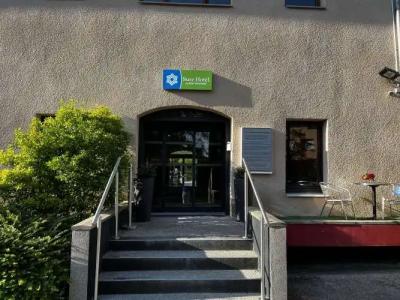 Sure by Best Western Annecy - 0