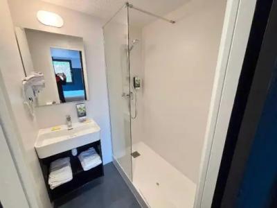Sure by Best Western Annecy - 73