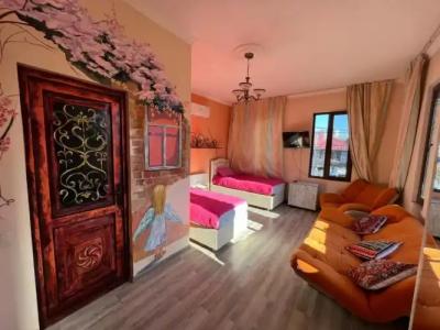 Batumi Wonderland Guest House - 51