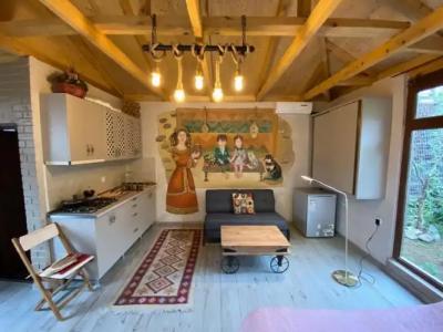 Batumi Wonderland Guest House - 29