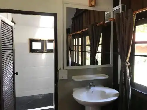 Joy Bungalow Resort and Restaurant - 12