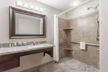 Hawthorn Suites by Wyndham - 4