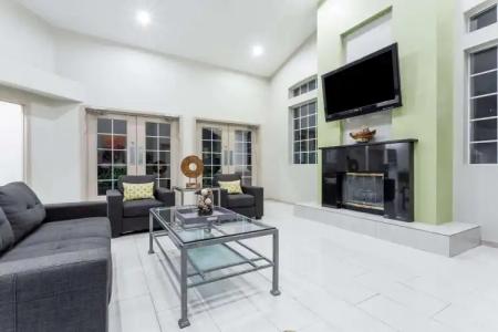 Hawthorn Suites by Wyndham - 1