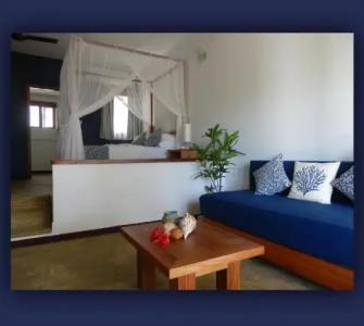 L'Hirondelle Self Catering Guest House - 24