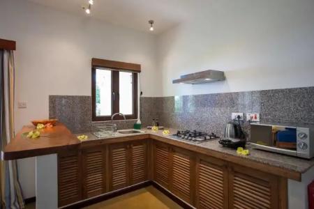 L'Hirondelle Self Catering Guest House - 12
