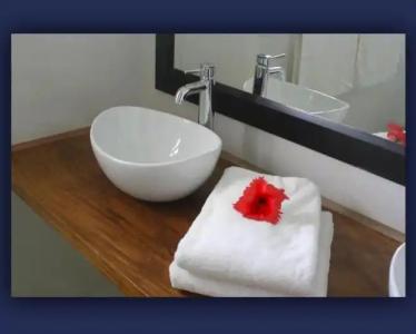 L'Hirondelle Self Catering Guest House - 15