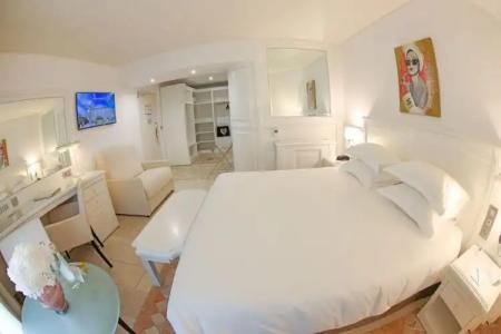 Hôtel l'Abbaye - 111