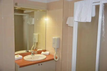 CALVI APPT T2 OF QUALITY, SEASIDE AND CITY CENTER - 9