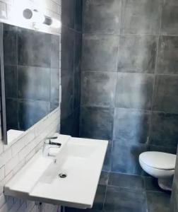 Hôtel Les Arbousiers - 38