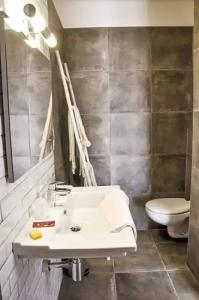 Hôtel Les Arbousiers - 23