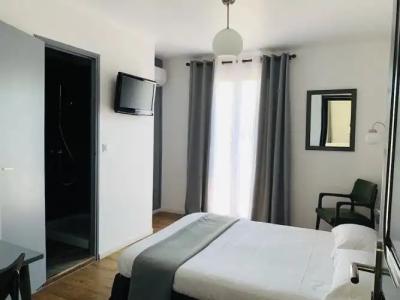 Hôtel Les Arbousiers - 44