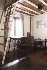 Baan Luang Rajamaitri Historic Inn - 27