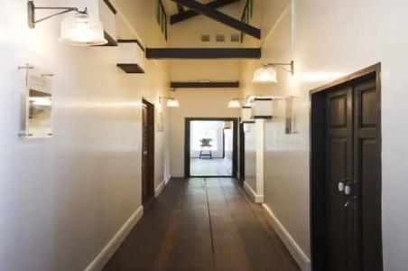 Baan Luang Rajamaitri Historic Inn - 12