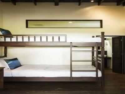 Baan Luang Rajamaitri Historic Inn - 1