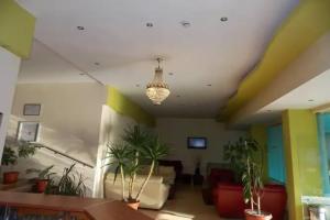 Hotel Kristal, Zlatograd