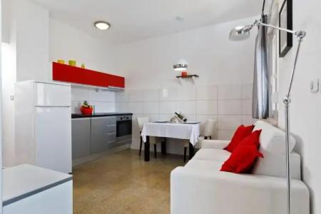 Ark Beach Apartments - 178