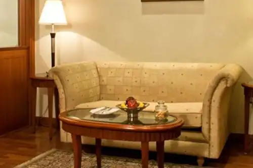 Clarion Bella Casa at Airport - 16