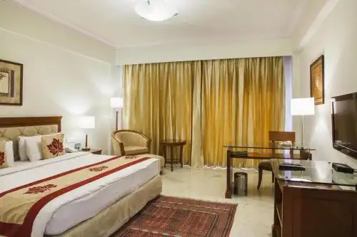 Clarion Bella Casa at Airport - 10