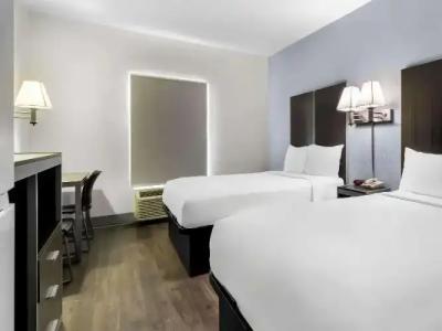 Suburban Studios Chattanooga Northeast - Ooltewah - 32